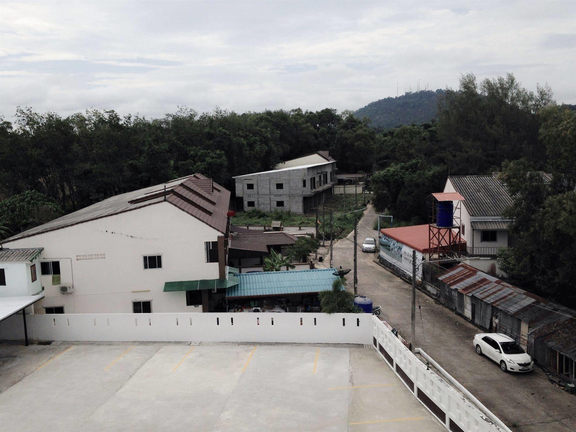 Aparthotel Siray House Phuket Exterior foto